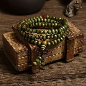 Mala Green Sandalwood Buddhist Bracelet Prayer Beads